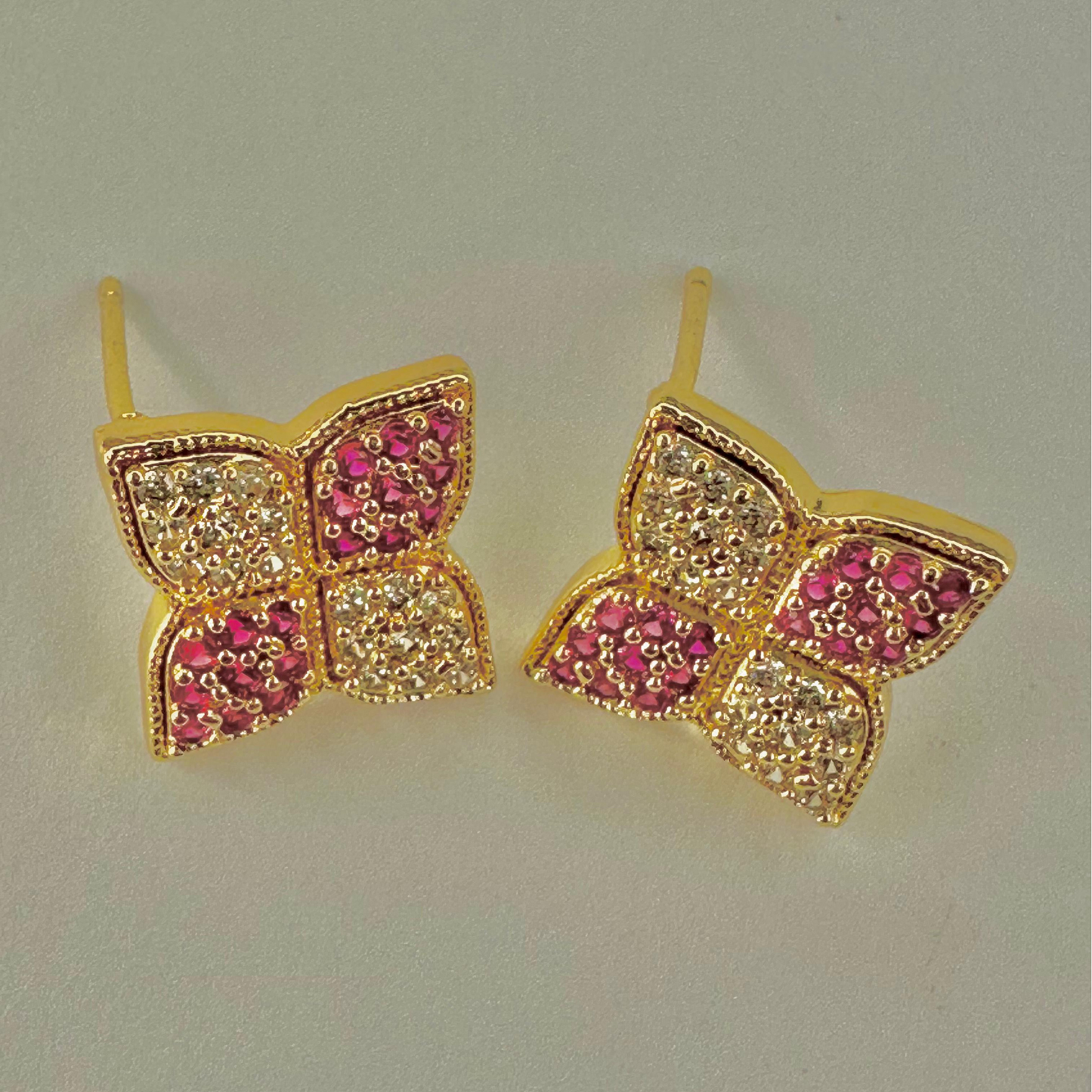 Pink and Gold Coloured Four-Leaf Flower Necklace and Earring Set